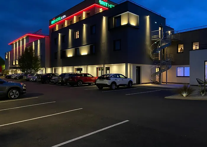 Brit Hotel Du Parc - Fougères Lecousse