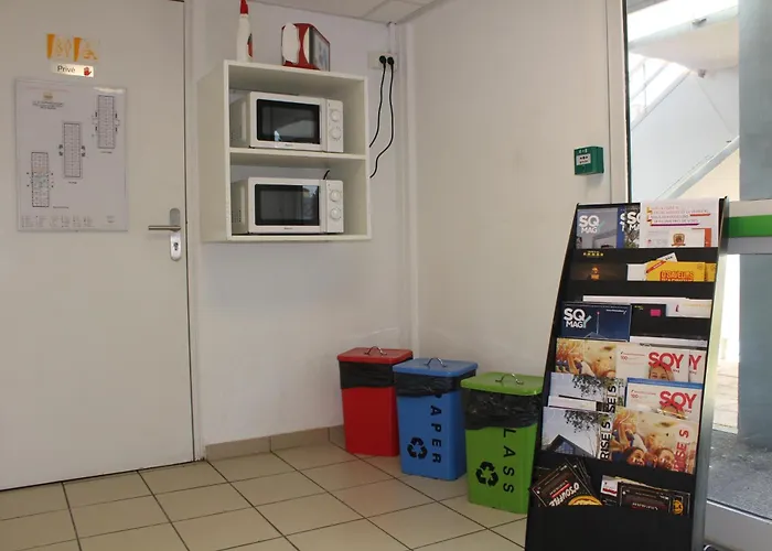 Premiere Classe St Quentin en Yvelines Elancourt Trappes