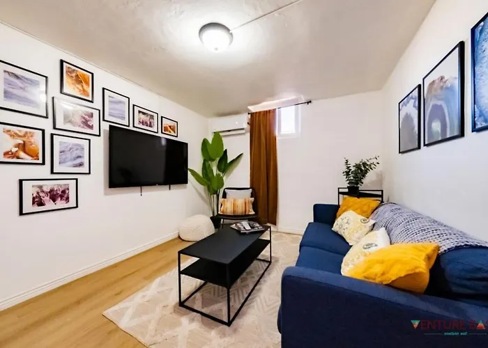 Adventure'S Oasis, Venture Base Unit 4