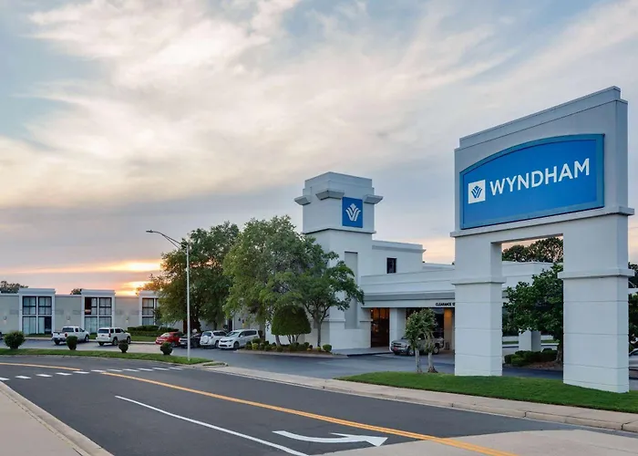 Wyndham Riverfront