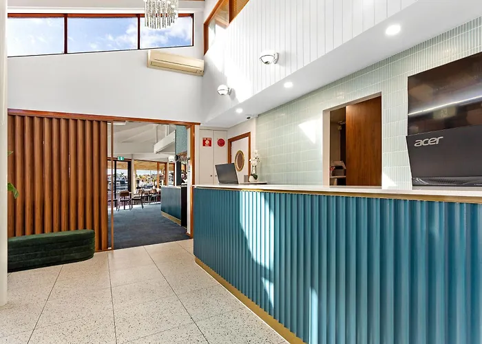 Marina Hotel