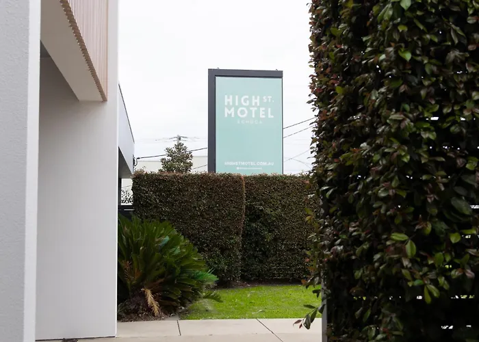 High Street Motel