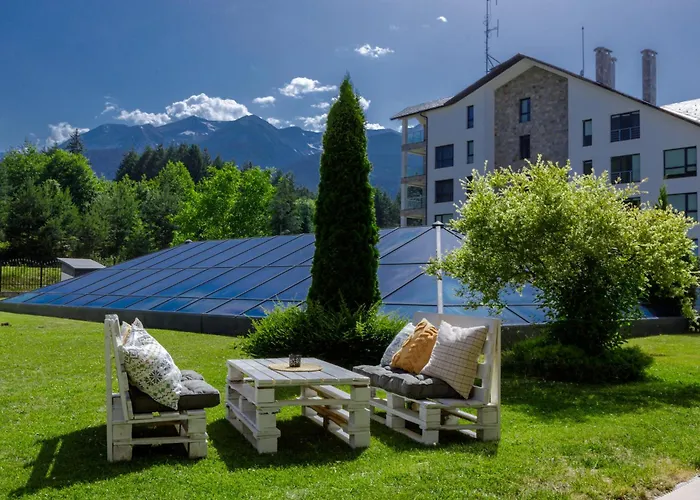 Saint George Palace Aparthotel