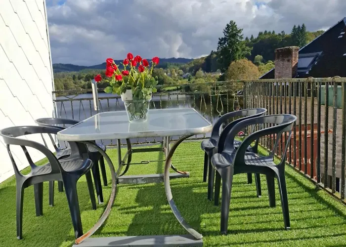 Hotel - Bistro - Bar - Pmu Le Bellerive Peyrat-le-Château