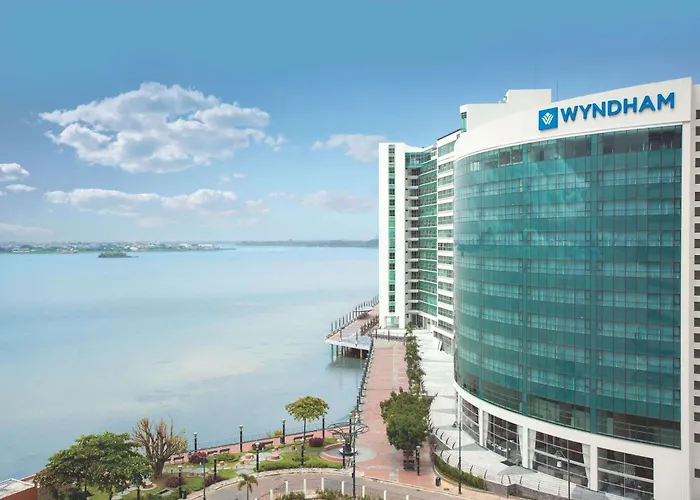Wyndham , Puerto Santa Ana