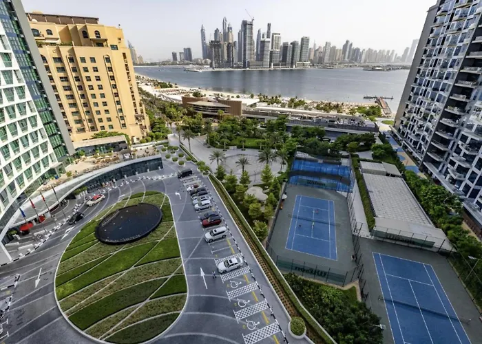 Seven Palm Hotel With West Beach Access