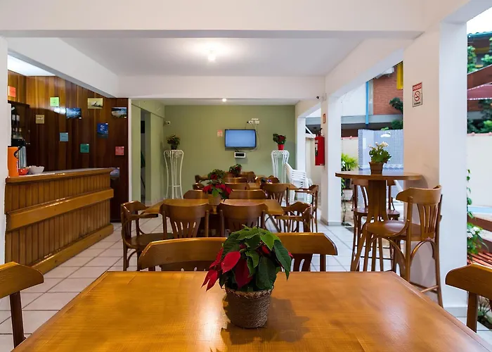 Hotel Ponta Das Toninhas