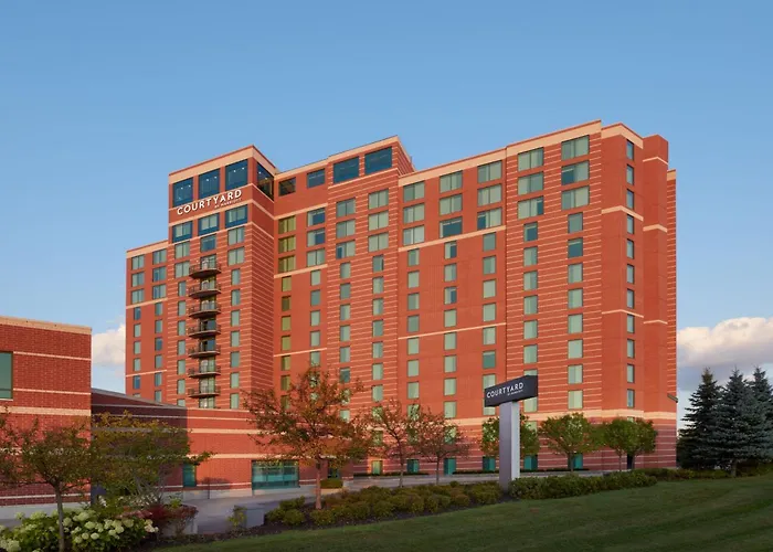 Courtyard By Marriott Ottawa East