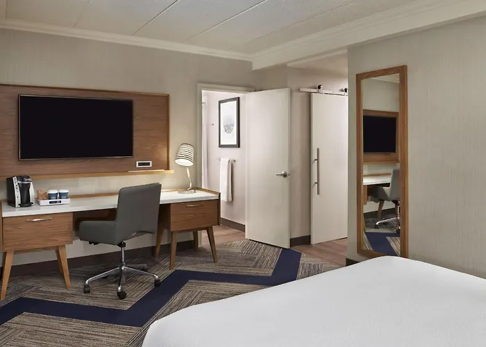 Four Points By Sheraton Windsor Downtown