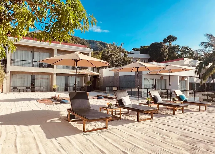 Casa Escondida Anilao Resort And Dive Center