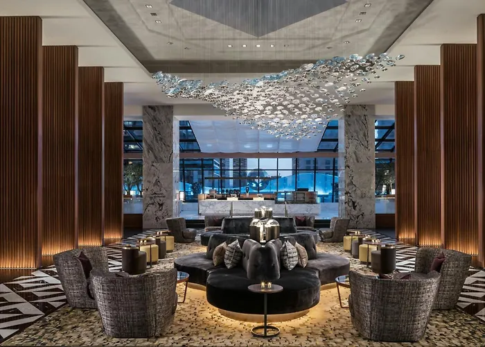 Ritz-Carlton,