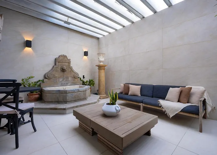 O:Live Boutique , A Small Luxury Of The World (Adults Only)