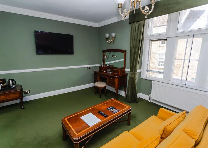 The Snooty Fox Hotel Tetbury