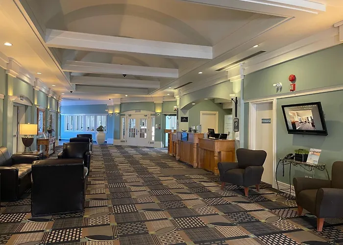 Royal , Trademark Collection By Wyndham