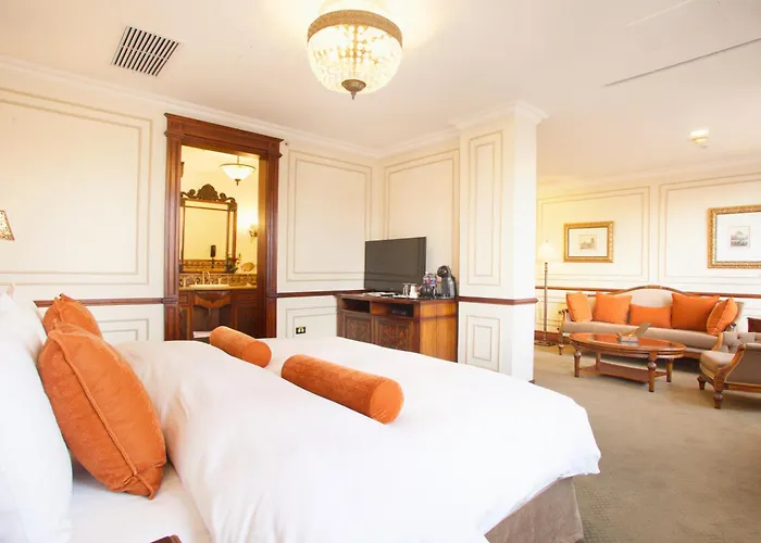 Plaza Grande Hotel