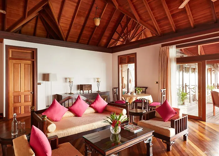 Sun Siyam Vilu Reef - 24 Hours All-Inclusive Dine-Around With Complimentary Return Trip Meedhoo 