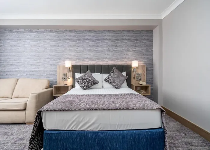 Rochestown Lodge Hotel