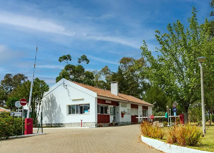 Parque De Campismo Orbitur Evora