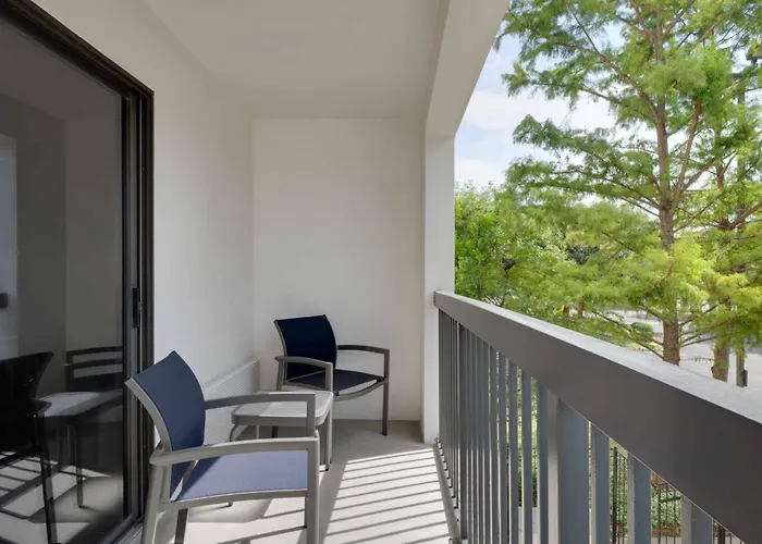 Courtyard Austin South