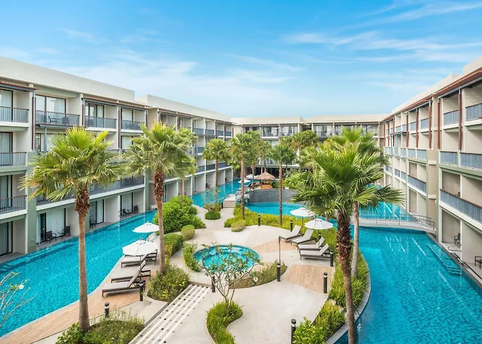 Le Meridien Khao Lak Resort & Spa