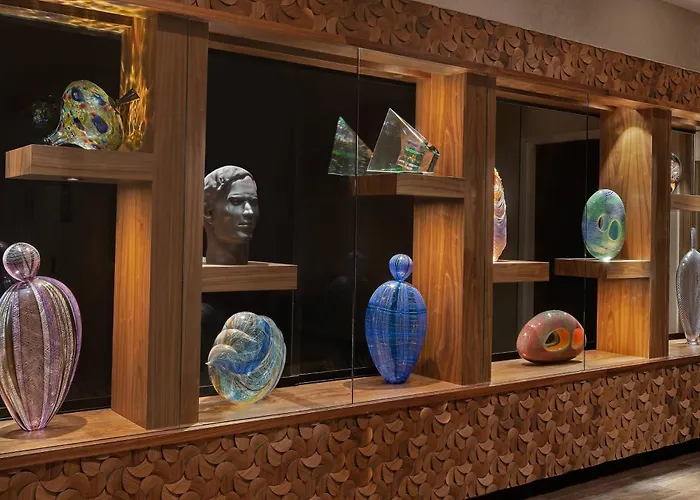 Glass Light Hotel & Gallery, Autograph Collection