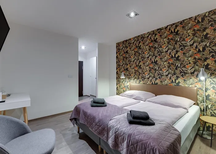 Vv Hotel & Apartments