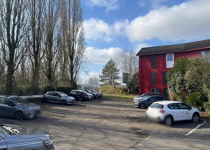 Kyriad Direct Trappes