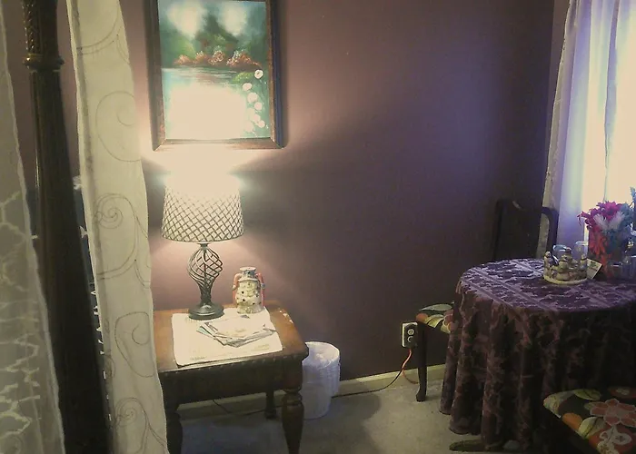 Lil Black Bear Inn