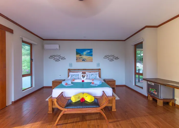 Anse Soleil Beachcomber Hotel&Self Catering