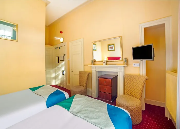 Oyo Bailbrook Lodge, Bath