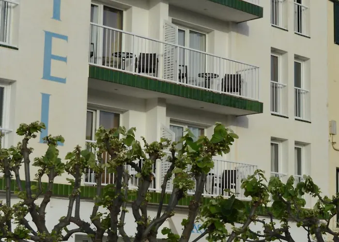 Hotel Nou Estrelles