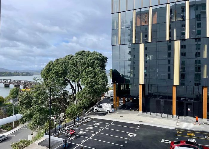 Hotel on Devonport
