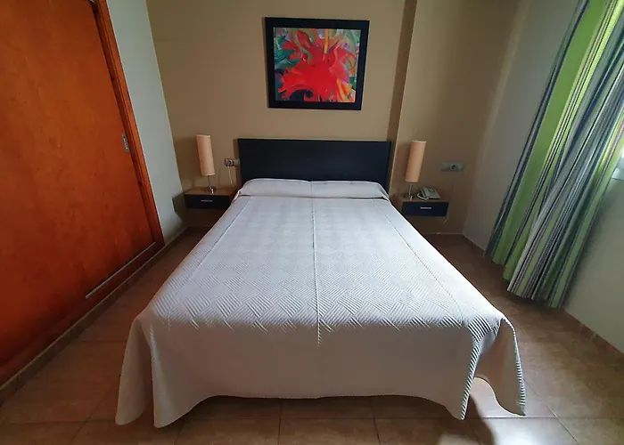 Y Apartamentos Conilsol
