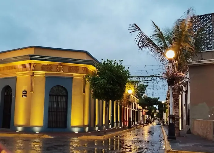 Hotel La Siesta Malecón Mazatlán
