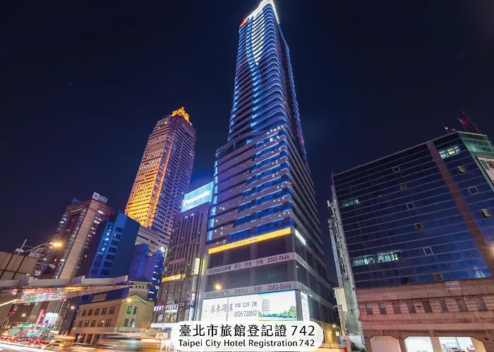 Roaders Plus Hotel - Taipei Station