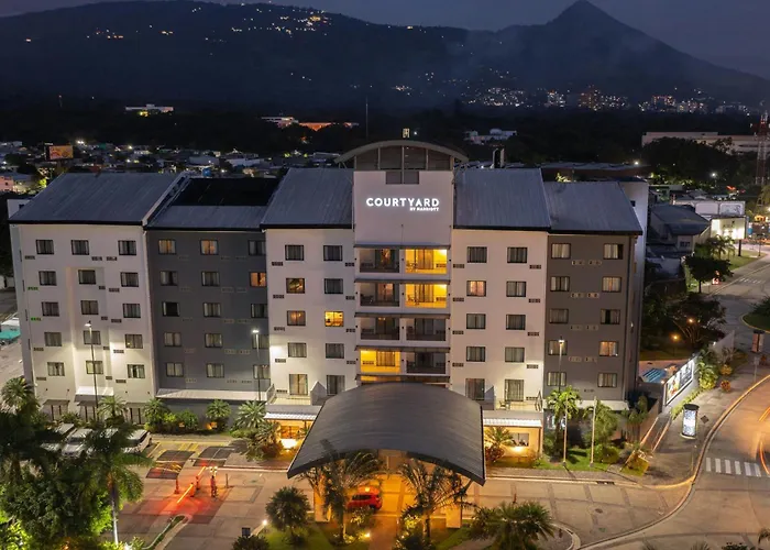 Courtyard By Marriott