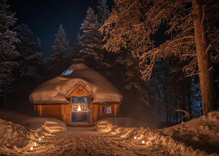 Kuukkeli Log Houses Aurora Resort
