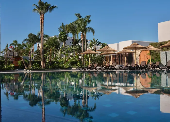 Atlantica Oasis Hotel