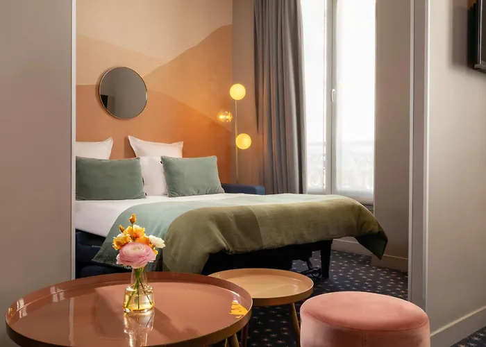 Hotel Maxim Folies