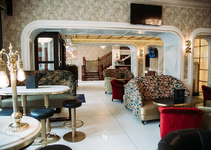 Westenra Arms Hotel