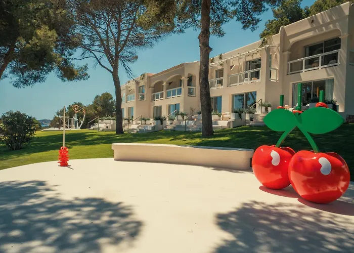 Destino Five Ibiza - 5-Star Grand Luxe Resort
