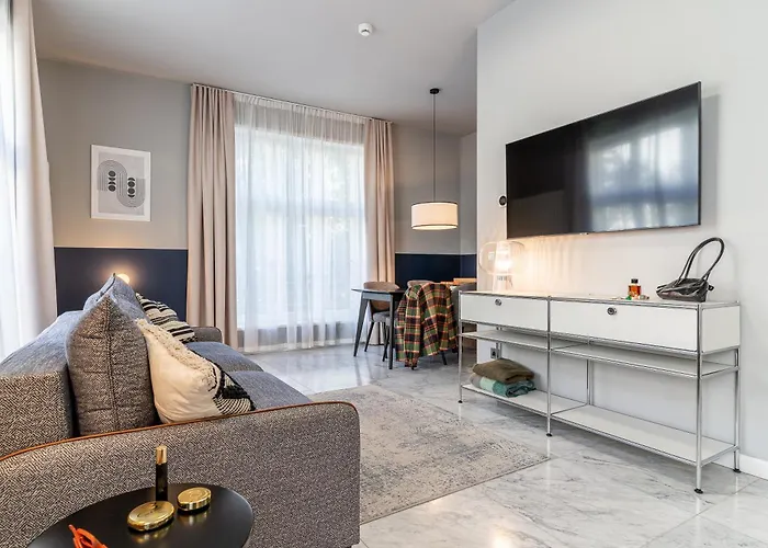 H11 Aparthotel