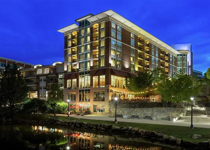 Hampton Inn & Suites Greenville-Downtown-Riverplace