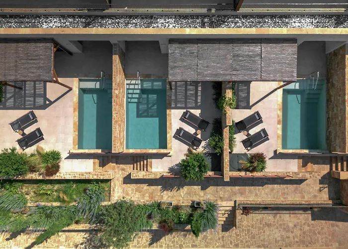 Pnoes Luxury Suites