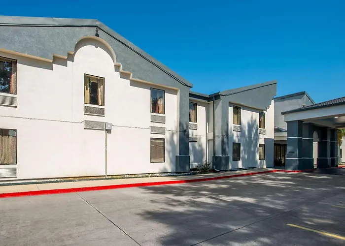Quality Inn & Suites Lafayette