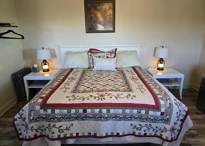 Moonlight Manor Bed & Breakfast