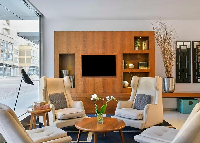Nh Coimbra Dona Ines Hotel