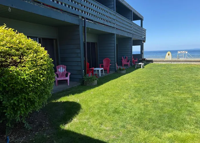 Sand Pebbles Inn