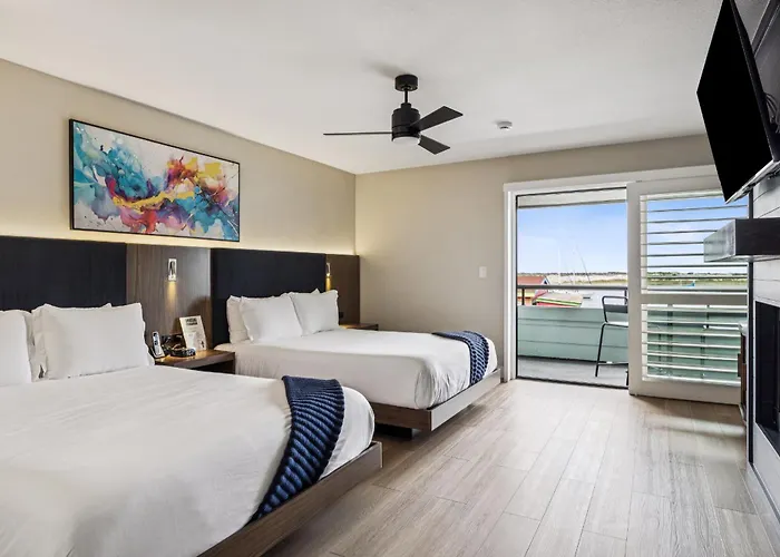 456 Embarcadero & Suites