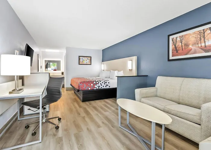 Econo Lodge Inn & Suites Cayce I-26 Airport